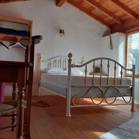 La Casa De Don Claudio Nyaraló *